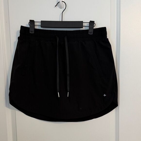 HALARA Classic Black Skort - Picture 1 of 2
